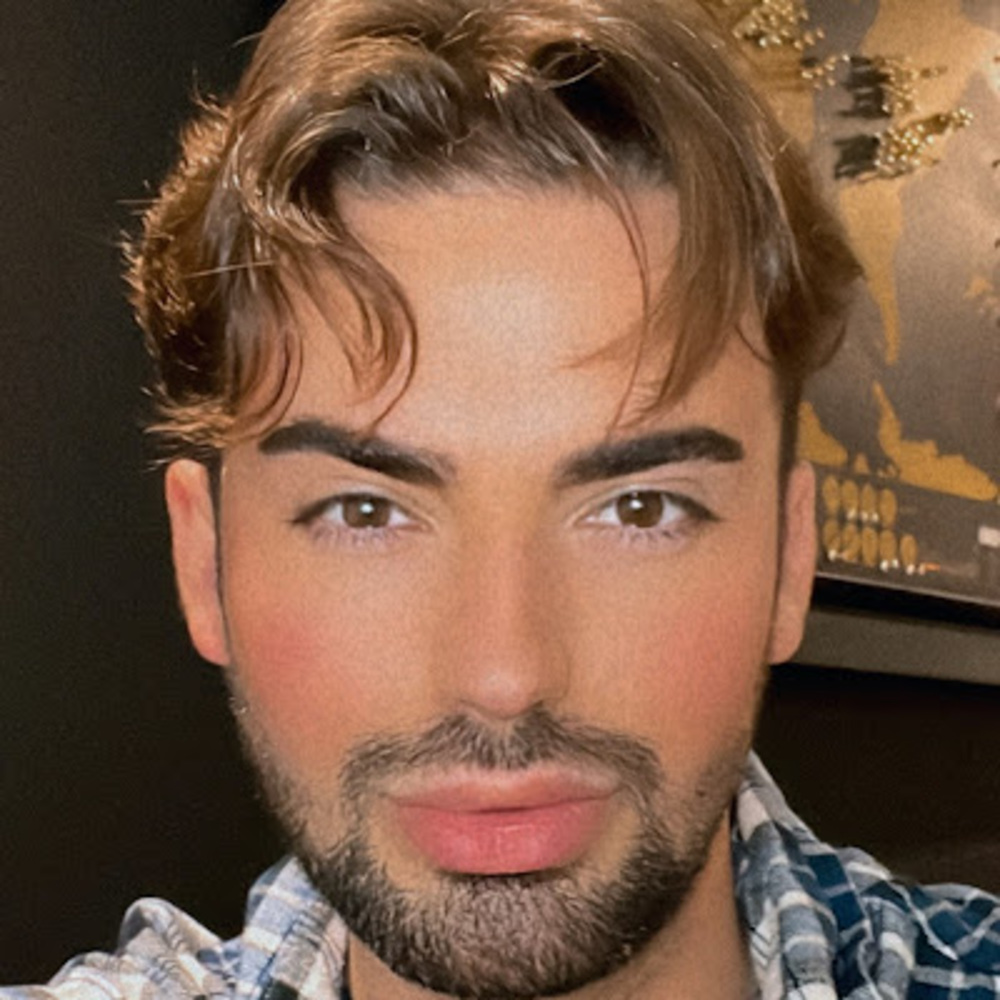 Meet your Posher, Nicholas